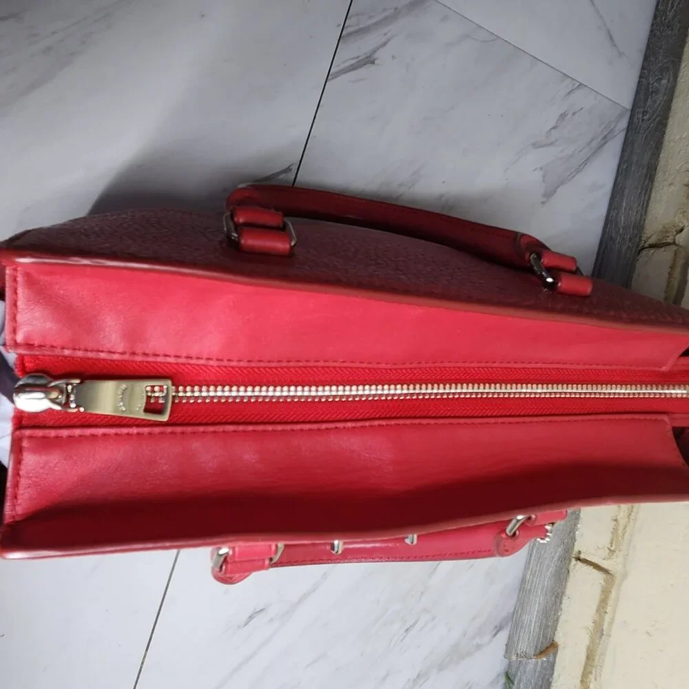 Like New Coach Blake Carryall Red Leather Shoulder Bag Purse